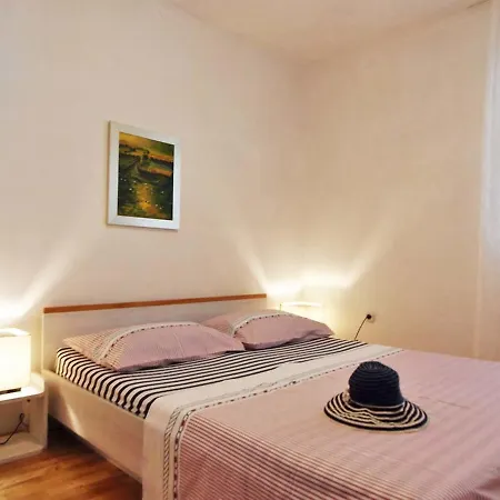 Rokov.1 Apartment