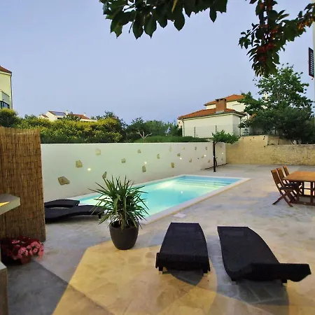 Rokov.1 Apartment Zadar